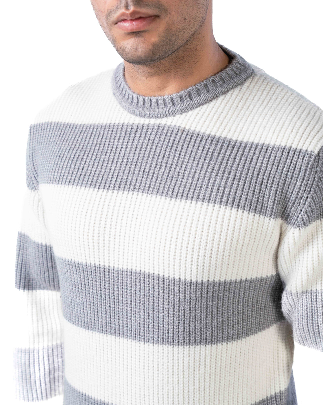 Men’s Light Grey Reversible Knit Pullover in Blended Yarn with Crew Neck and Side Loop Label